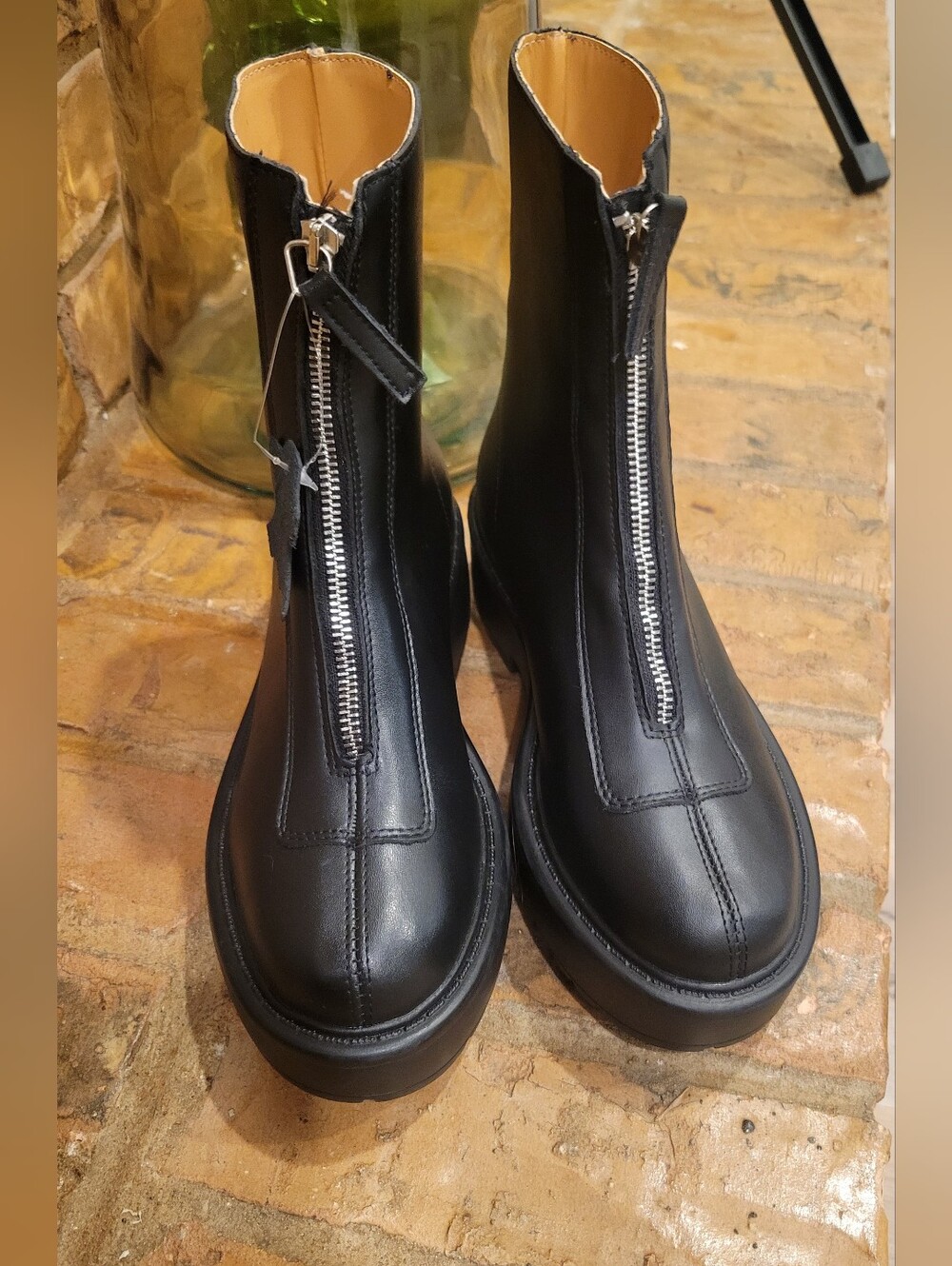 Steve Madden Black Front-Zip Leather Platform Ankle Boots